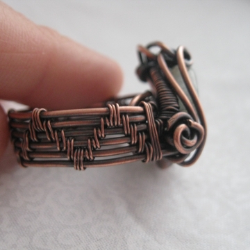 Natural Aquamarine Stone wrapped with Copper Weaving Natural Aquamarine Stone wrapped with Copper Weaving