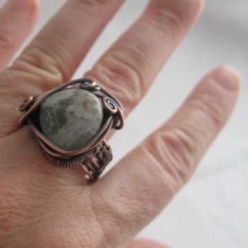 Natural Aquamarine Stone wrapped with Copper Weaving Natural Aquamarine Stone wrapped with Copper Weaving